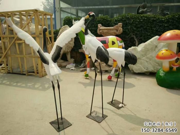 定制彩繪仙鶴雕塑 仿真動物雕塑 步行街?jǐn)[件生產(chǎn)