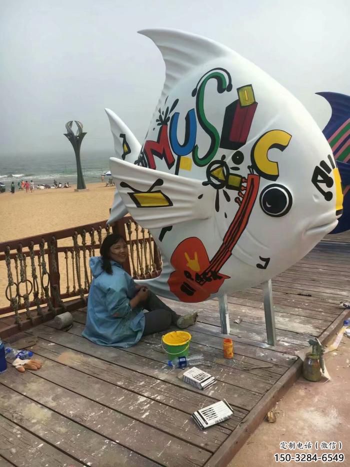 大型玻璃鋼金魚雕塑 步行街宣傳雕塑 仿真擺件