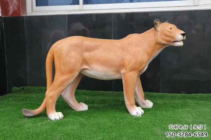 風景區(qū)玻璃鋼豹子雕塑廠家 售樓處廣場雕塑 仿古擺件