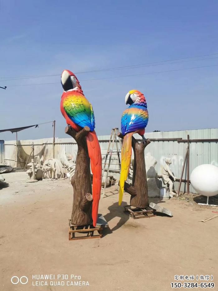 城市玻璃鋼鸚鵡雕塑 風景區彩繪雕塑 抽象擺件
