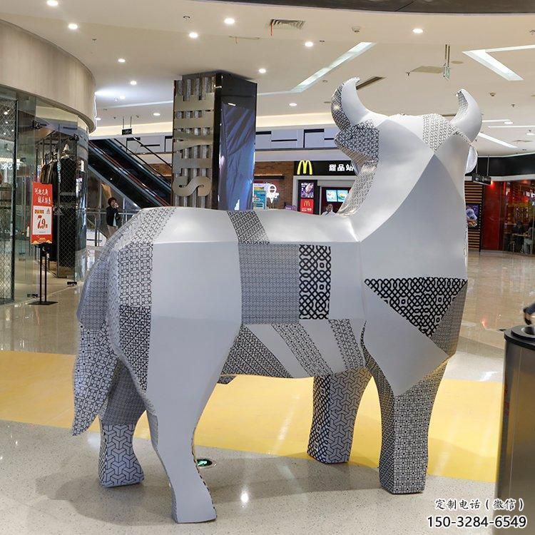 室內小牛雕塑，景觀題材，切面工藝