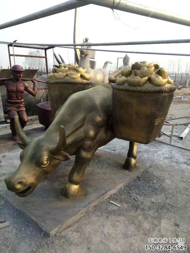 小區小牛雕塑，抽象主題，鑄銅工藝