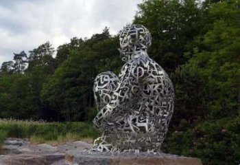 房地產字母人物雕塑，仿古景觀雕塑，噴砂制造