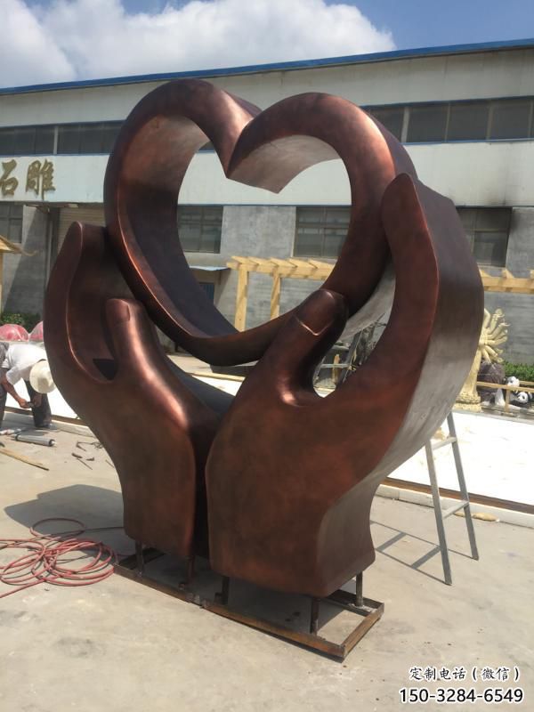 房地產愛心雕塑 現代愛情雕塑 幾何雕塑