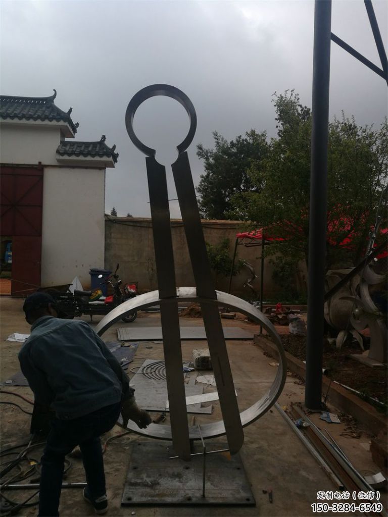 步行街圓規(guī)雕塑 游樂場景觀雕塑 鑄造標識雕塑