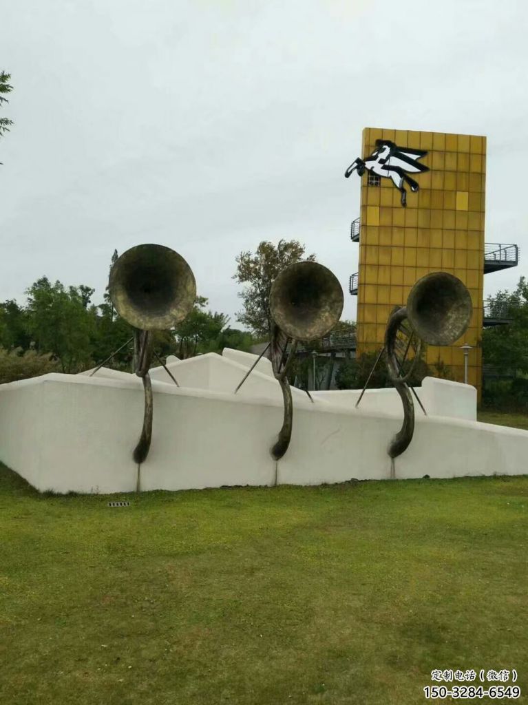 沖鋒號雕塑 歐式步行街小品 大型商場雕塑