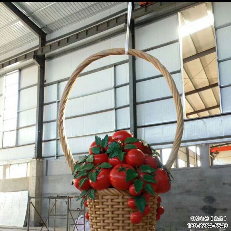 果籃雕塑定做，城區小品，景觀草莓果籃雕塑定價