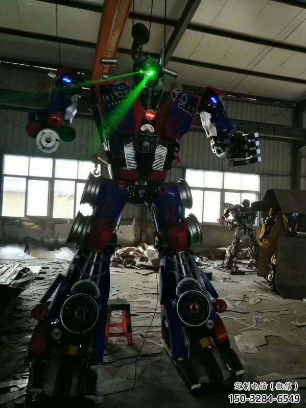 選用發(fā)聲機(jī)器人雕塑