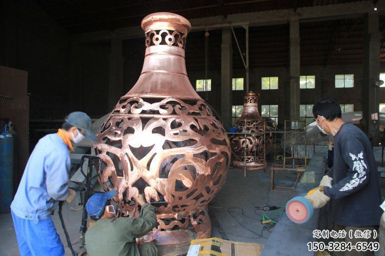 銅花瓶雕塑制作優選，戶外雕塑，軟裝銅花瓶雕塑廠家