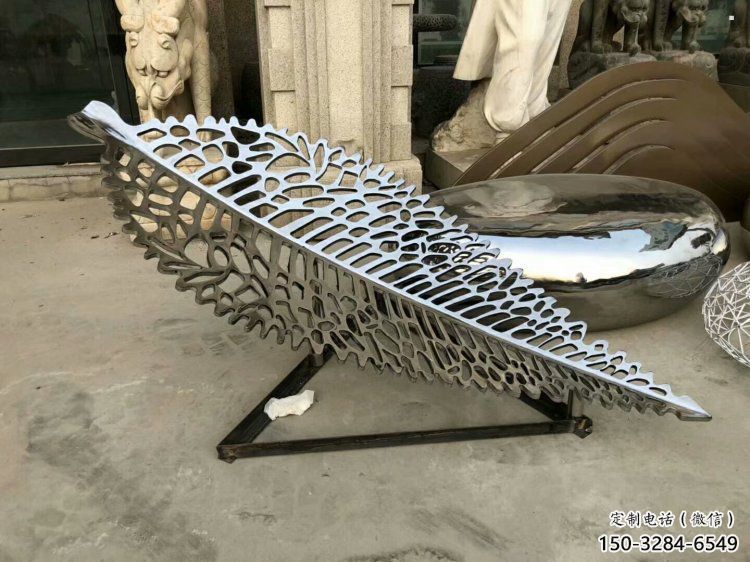 鏤空樹葉雕塑廠家，地標擺件，鏡面鏤空樹葉雕塑生產商