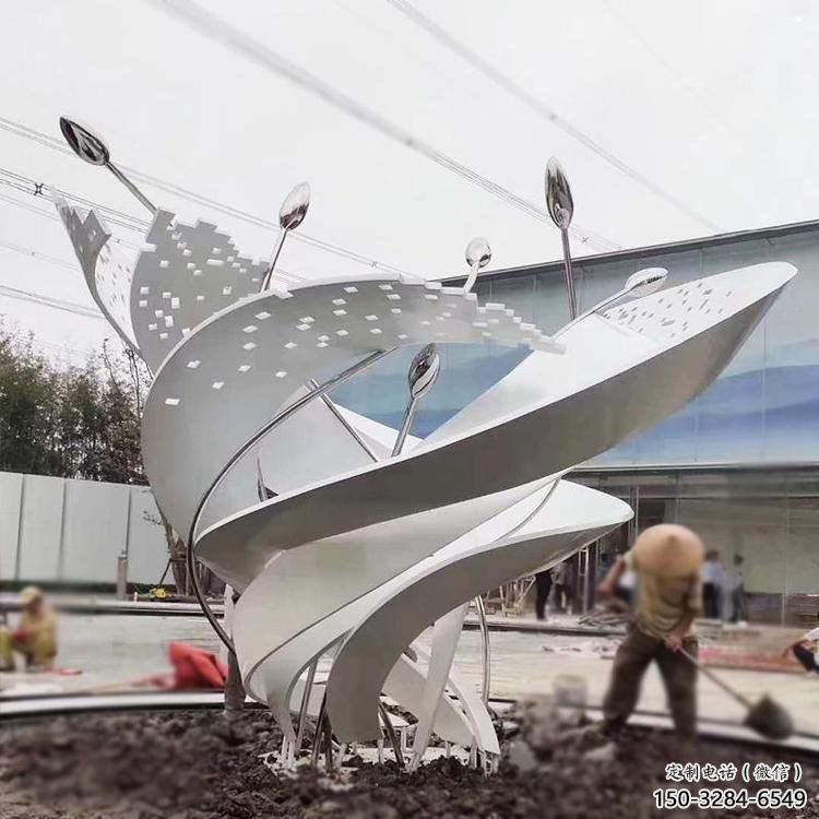 樹葉雕塑優(yōu)選，陸地擺件，不銹鋼樹葉雕塑制作廠家