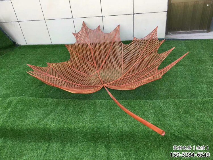 鏤空樹(shù)葉雕塑，景區(qū)雕塑，鐵藝樹(shù)葉雕塑廠家指用