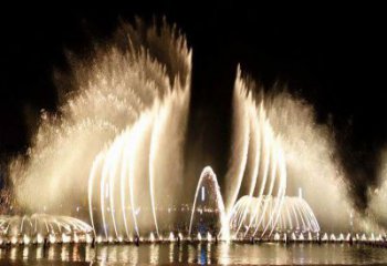 松原水景程控噴泉雕塑，高噴循環(huán)噴水方式設(shè)計制作