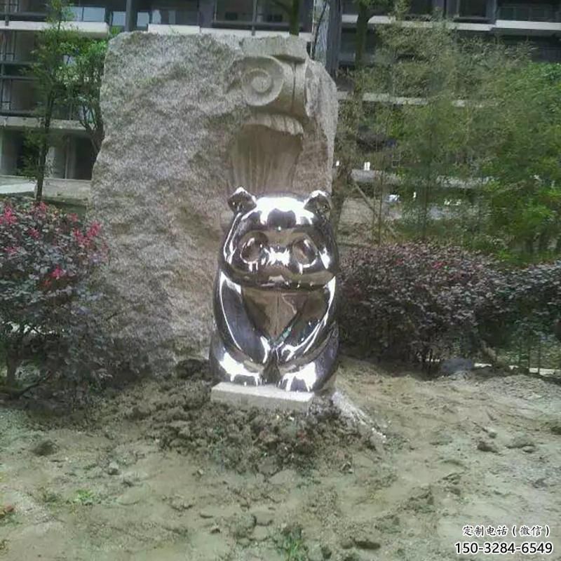 沈陽熊貓雕塑服務商，動物美陳雕塑，不銹鋼熊貓雕塑廠家