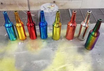 威海公園啤酒瓶雕塑定價，村標(biāo)概念，玻璃鋼啤酒瓶雕塑選用